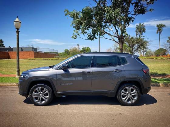JEEP COMPASS 1.3 T270 TURBO FLEX LONGITUDE AT6